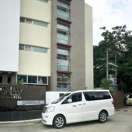 Galaxy Hotel Yangon Dış mekan fotoğraf