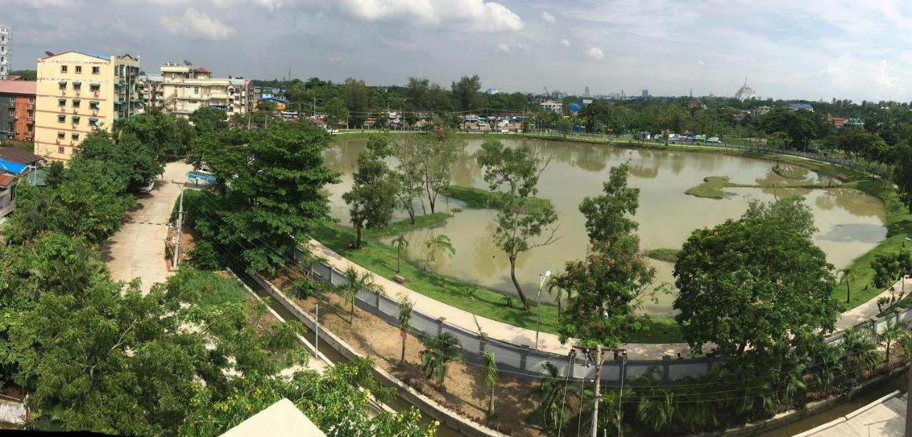 Galaxy Hotel Yangon Dış mekan fotoğraf